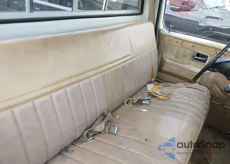 1986 Chevrolet C10 из США, поврежденный, VIN 1GCDC14H0GF388496